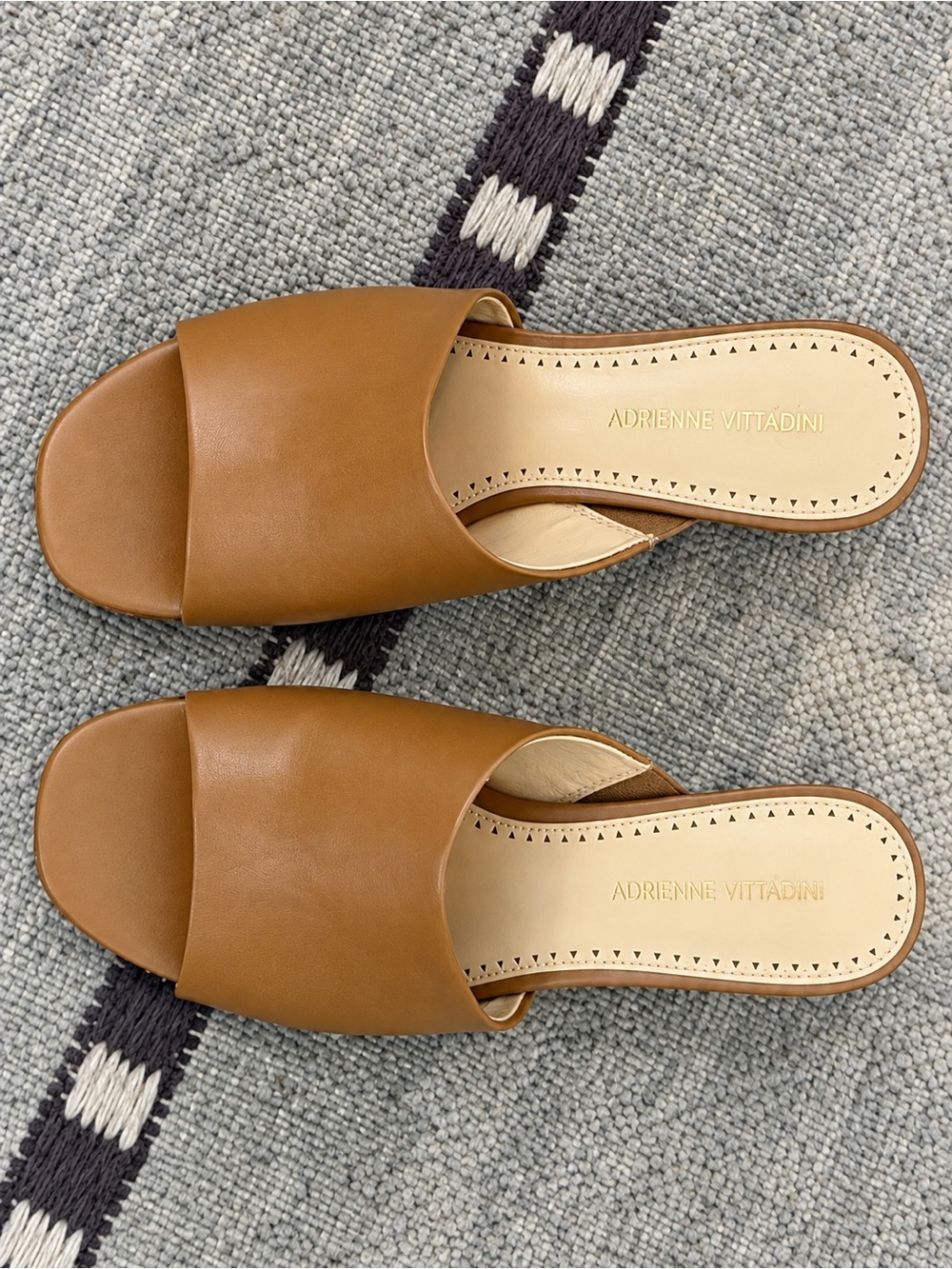 Adrienne Vittadini Cognac Brown Slide Sandals, Size 9